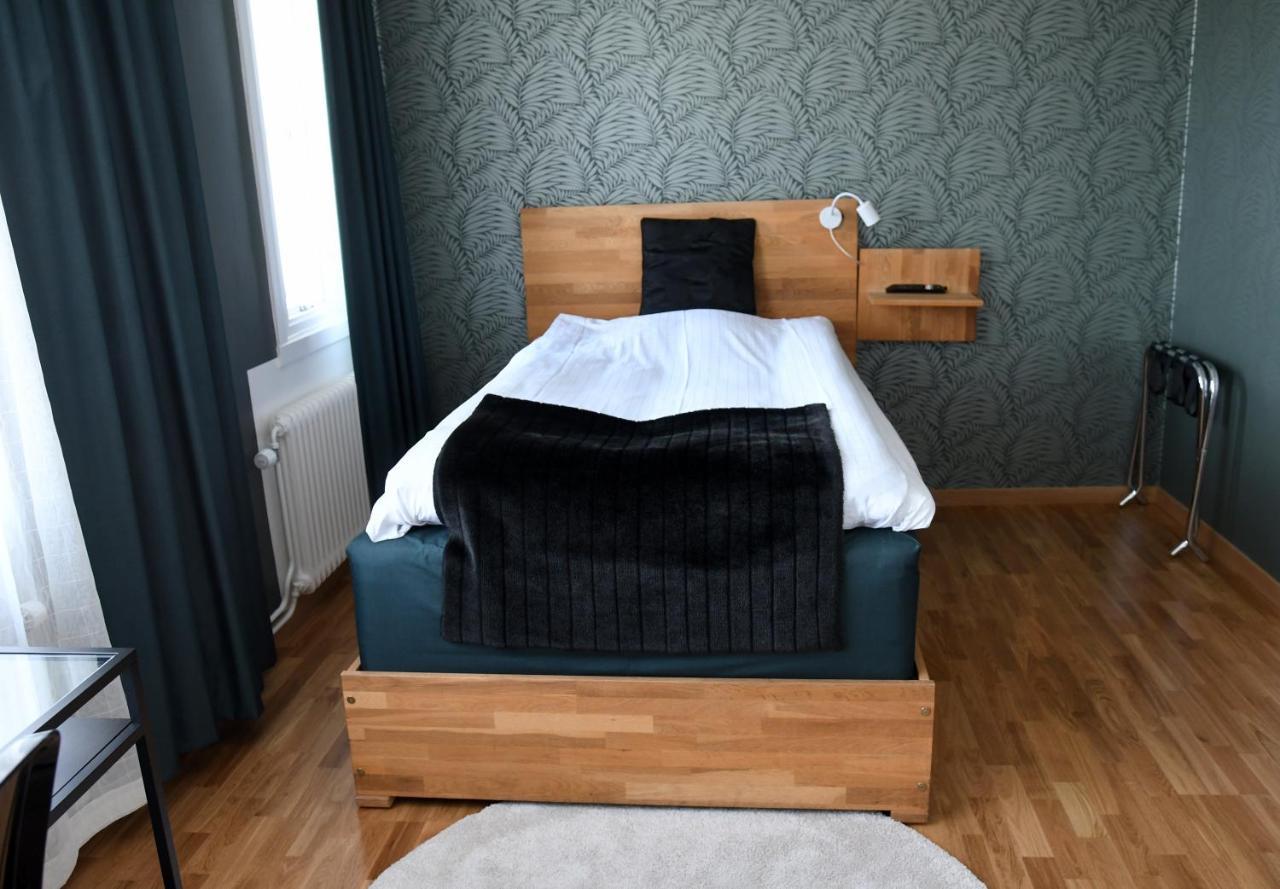 Huskvarna Stadshotell Bagian luar foto